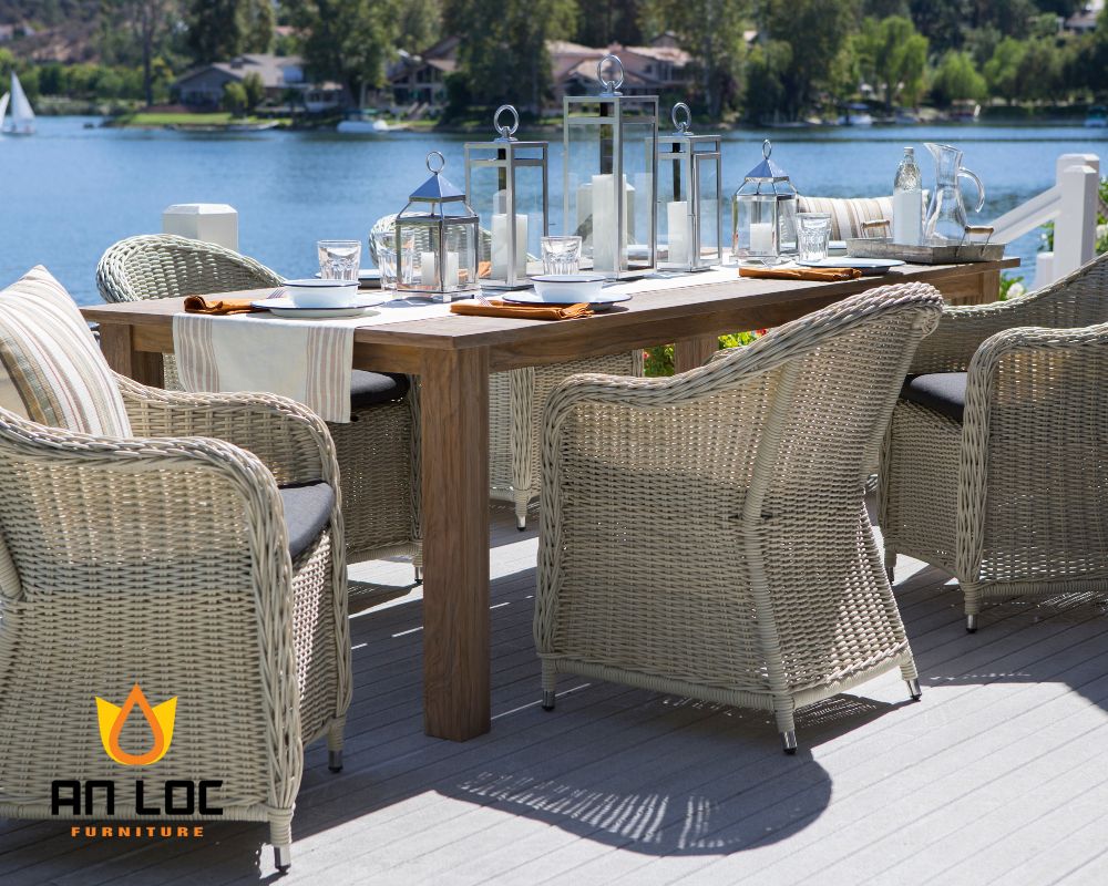 OUTDOOR DINING TABLES AND CHAIRS